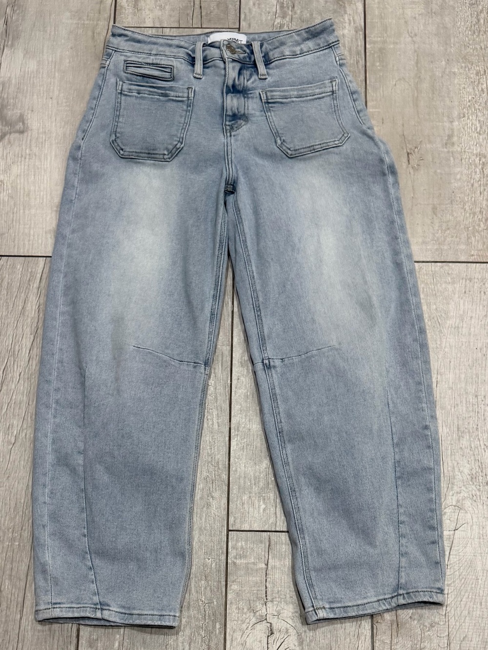 Vervet Barrel Leg Jeans 27 Light Wash High Rise Cropped Curved Denim EUC - Picture 3 of 7